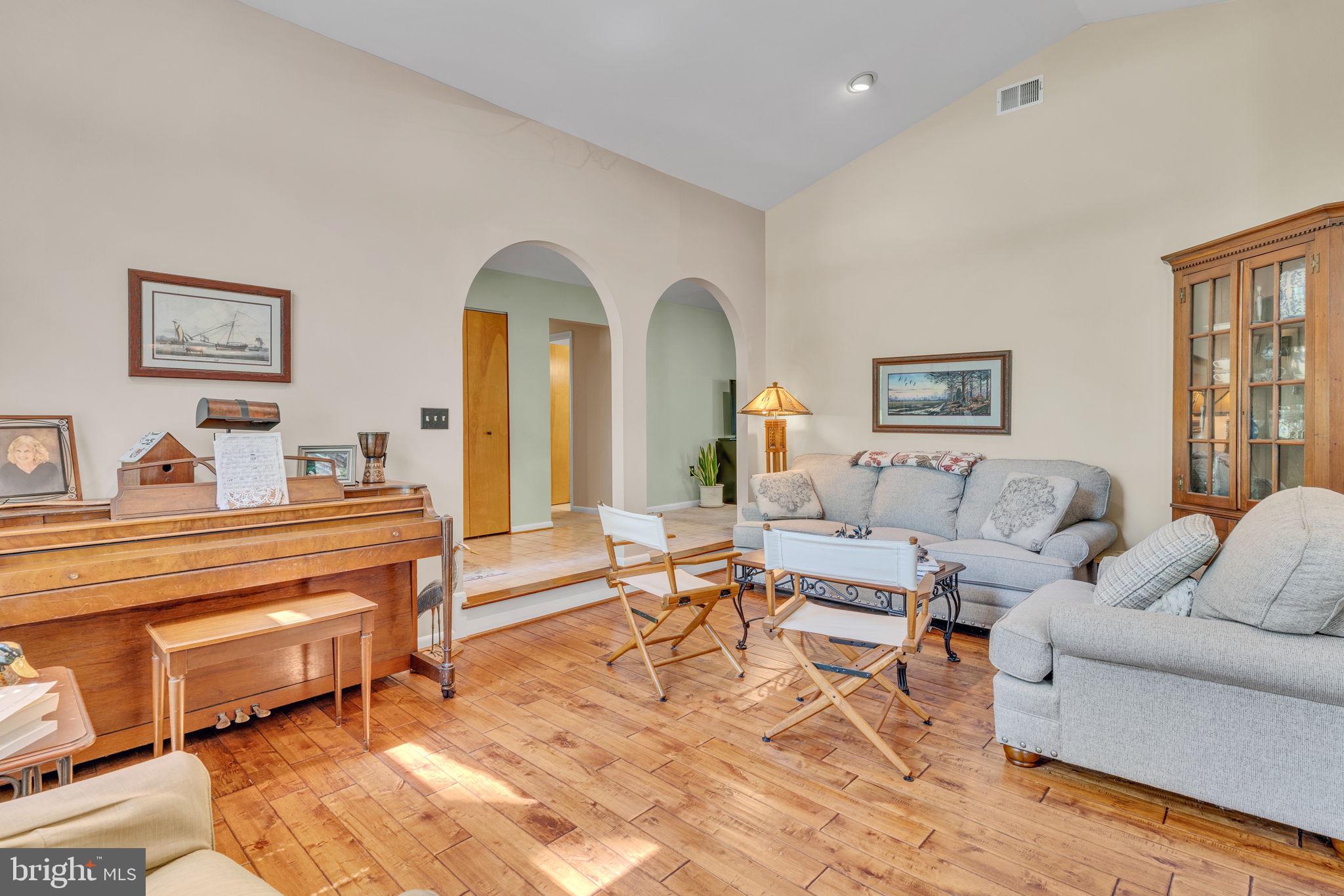 FRIENDSHIP WOODS - Residential