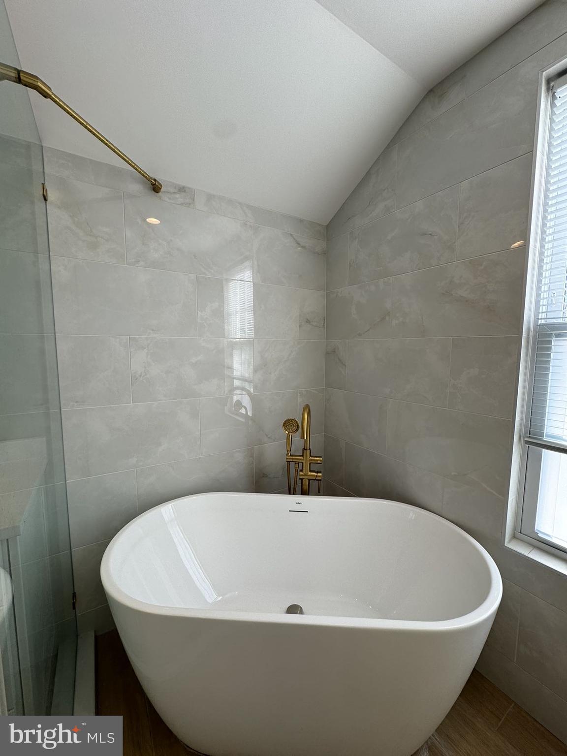 ROBALEED - Residential