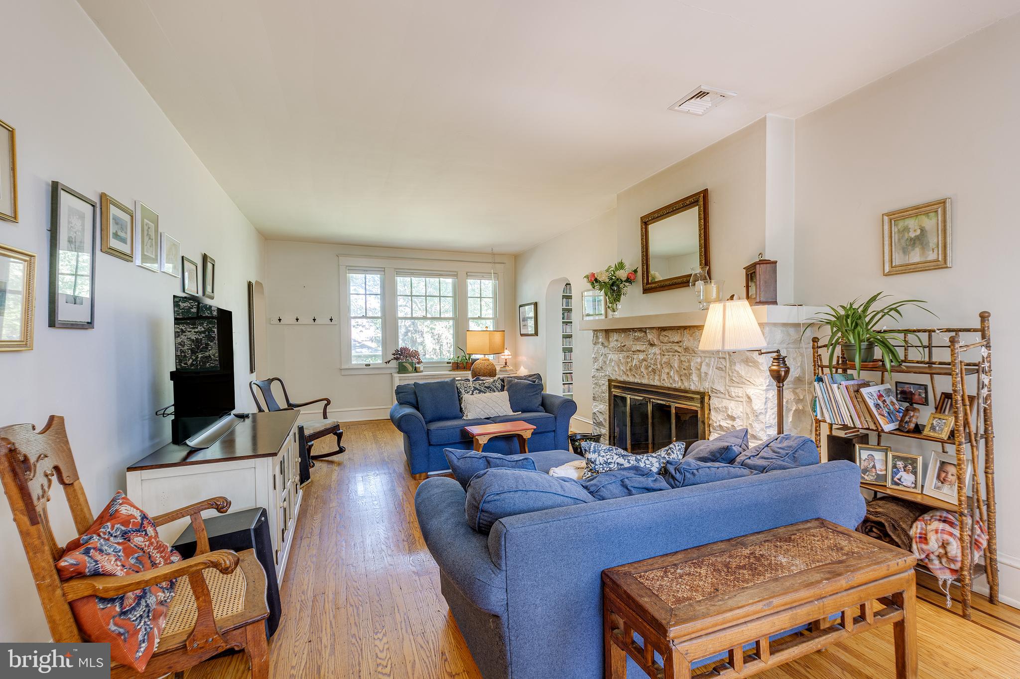 SCHOOL LANE HILLS - Residential