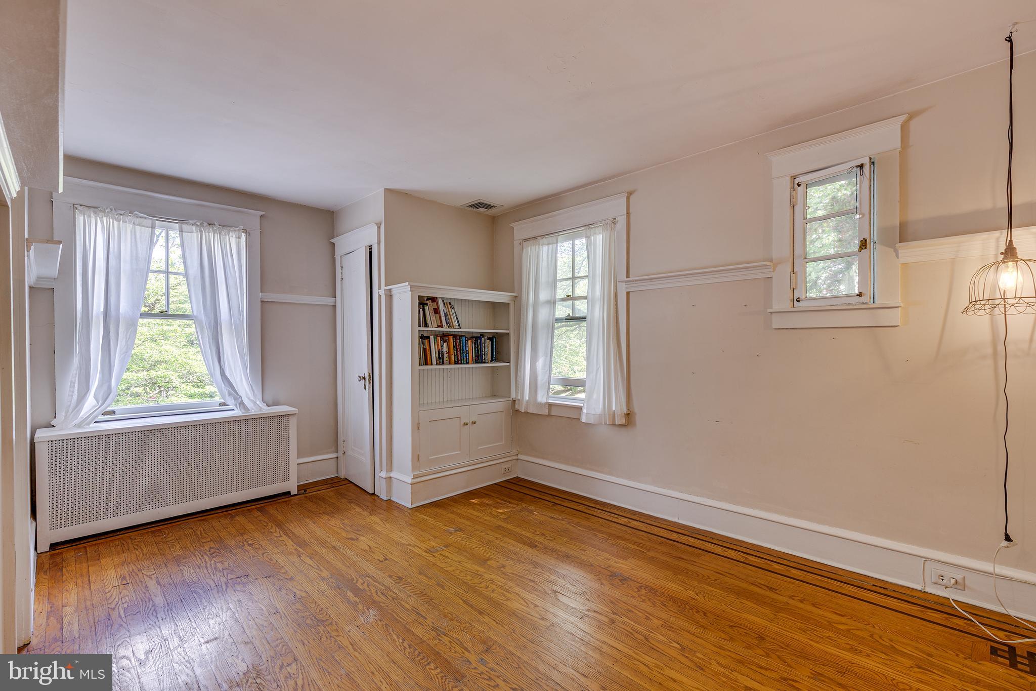 SCHOOL LANE HILLS - Residential