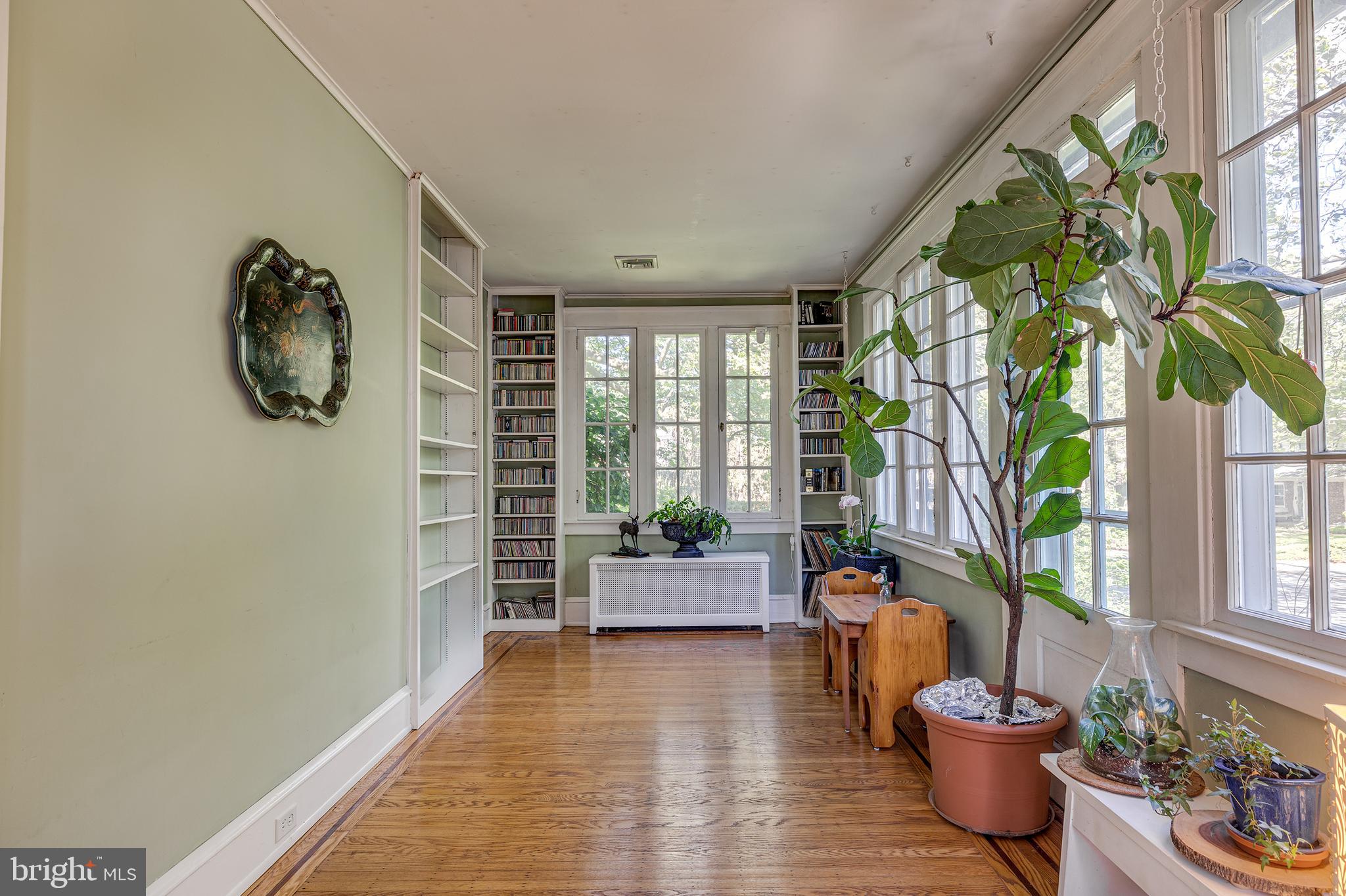 SCHOOL LANE HILLS - Residential