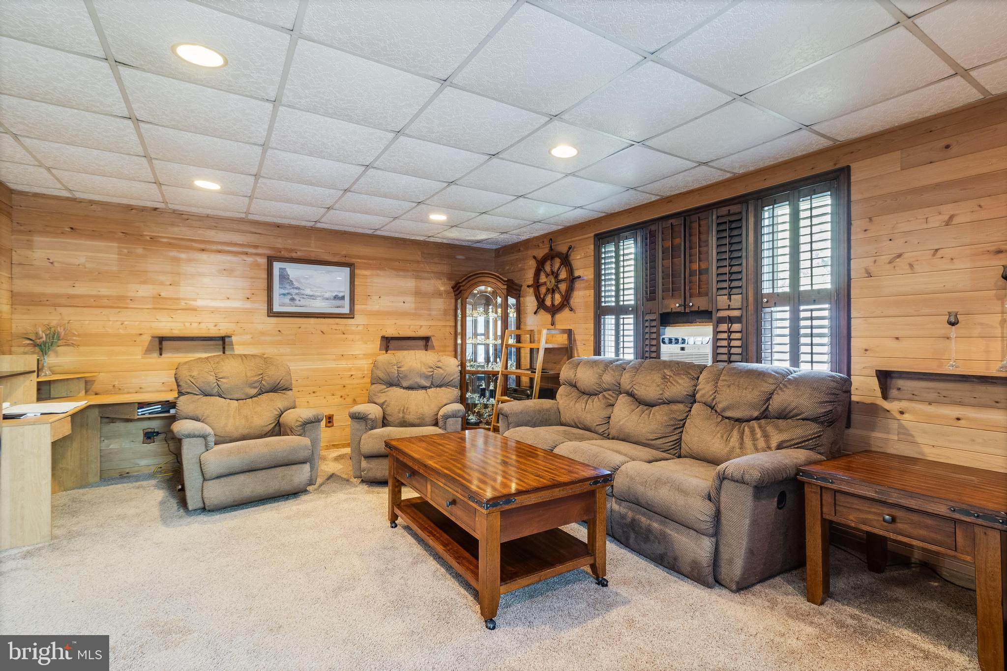 803 AVEDON COURT