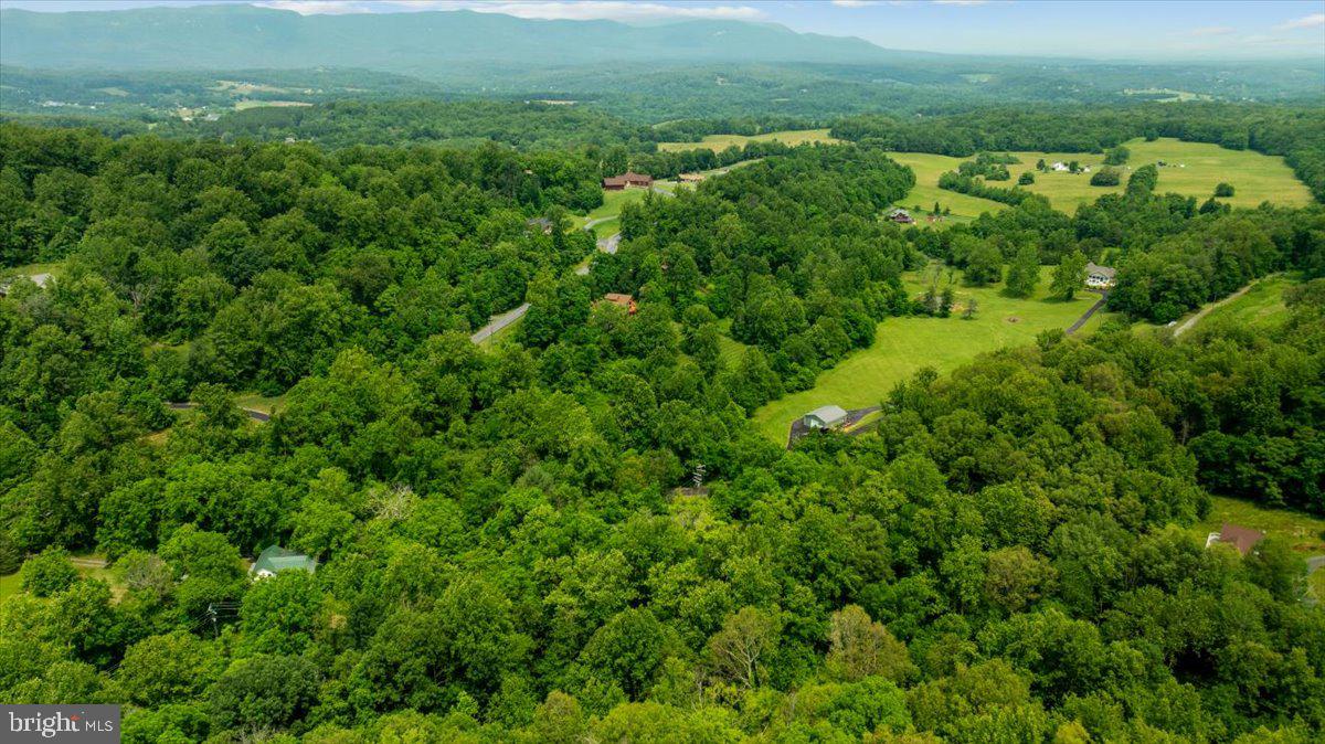 BL & NANCY WELCH - Residential