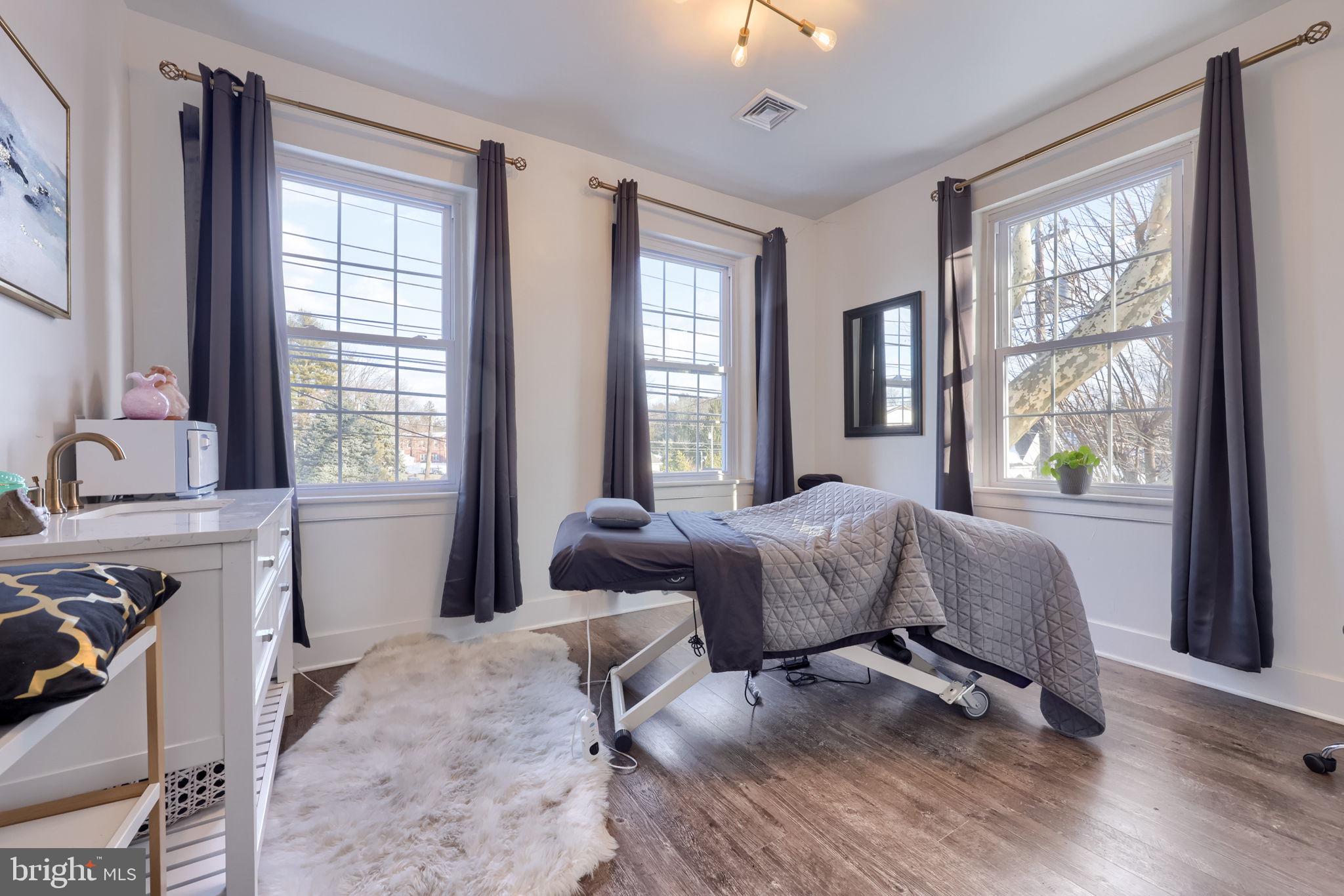 MANHEIM TWP - Commercial Sale