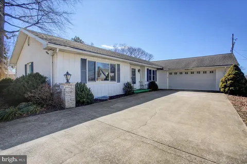 110 Stewart Place, Shippensburg, PA 17257 - MLS#: PAFL2025476