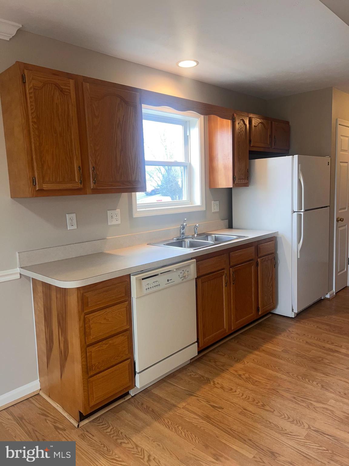 BRIAR RUN - Residential Lease