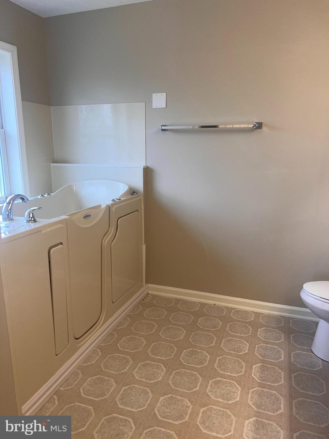 BRIAR RUN - Residential Lease