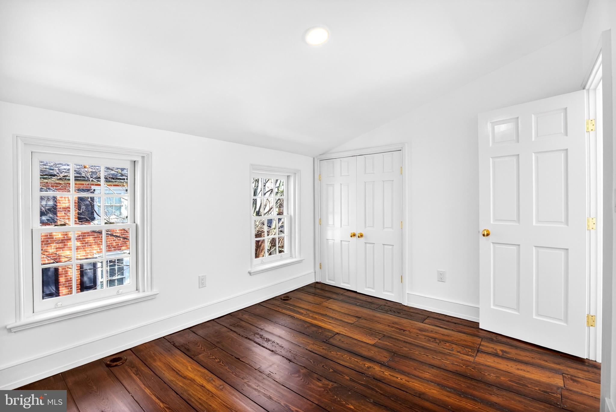 SOCIETY HILL - Residential