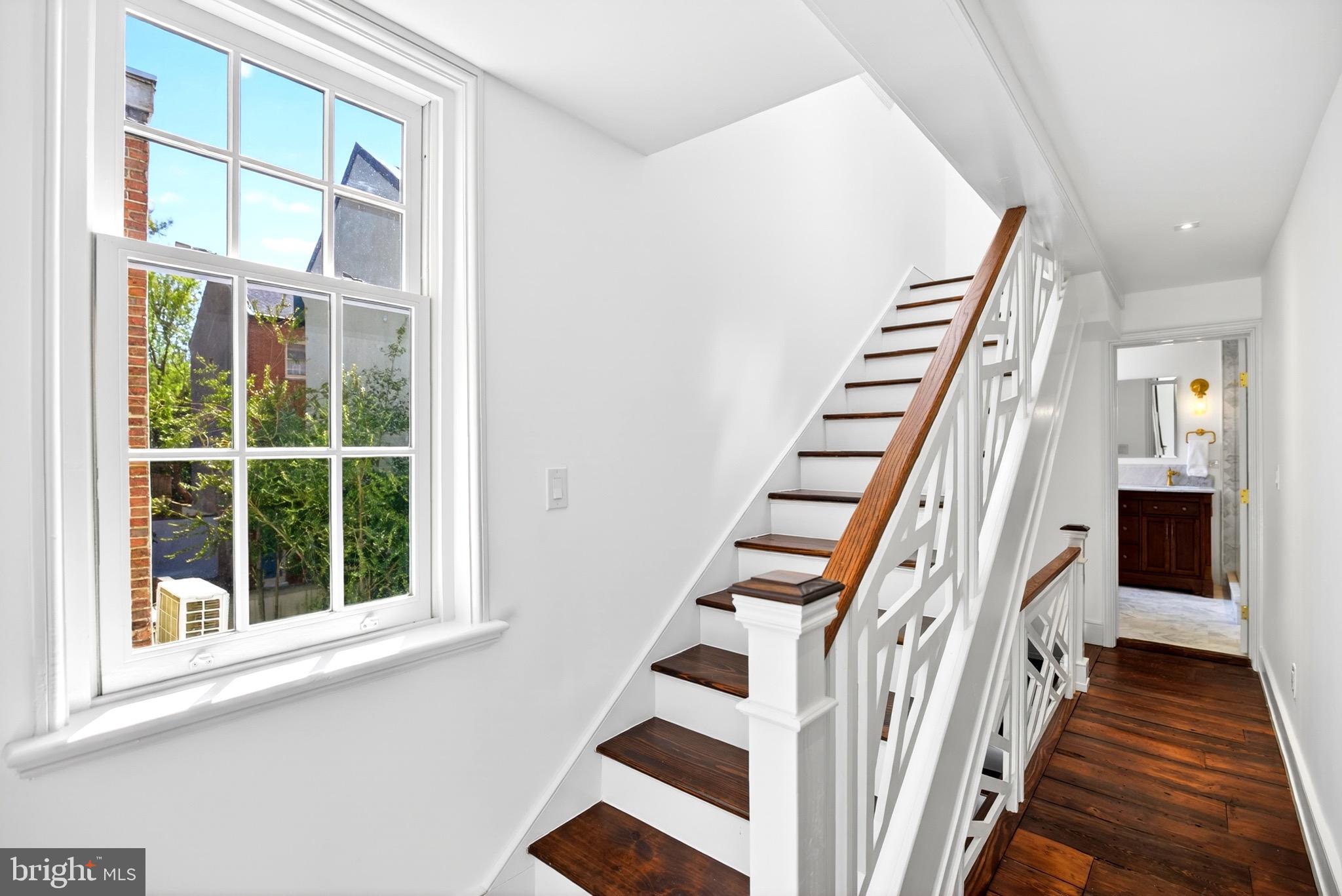 SOCIETY HILL - Residential