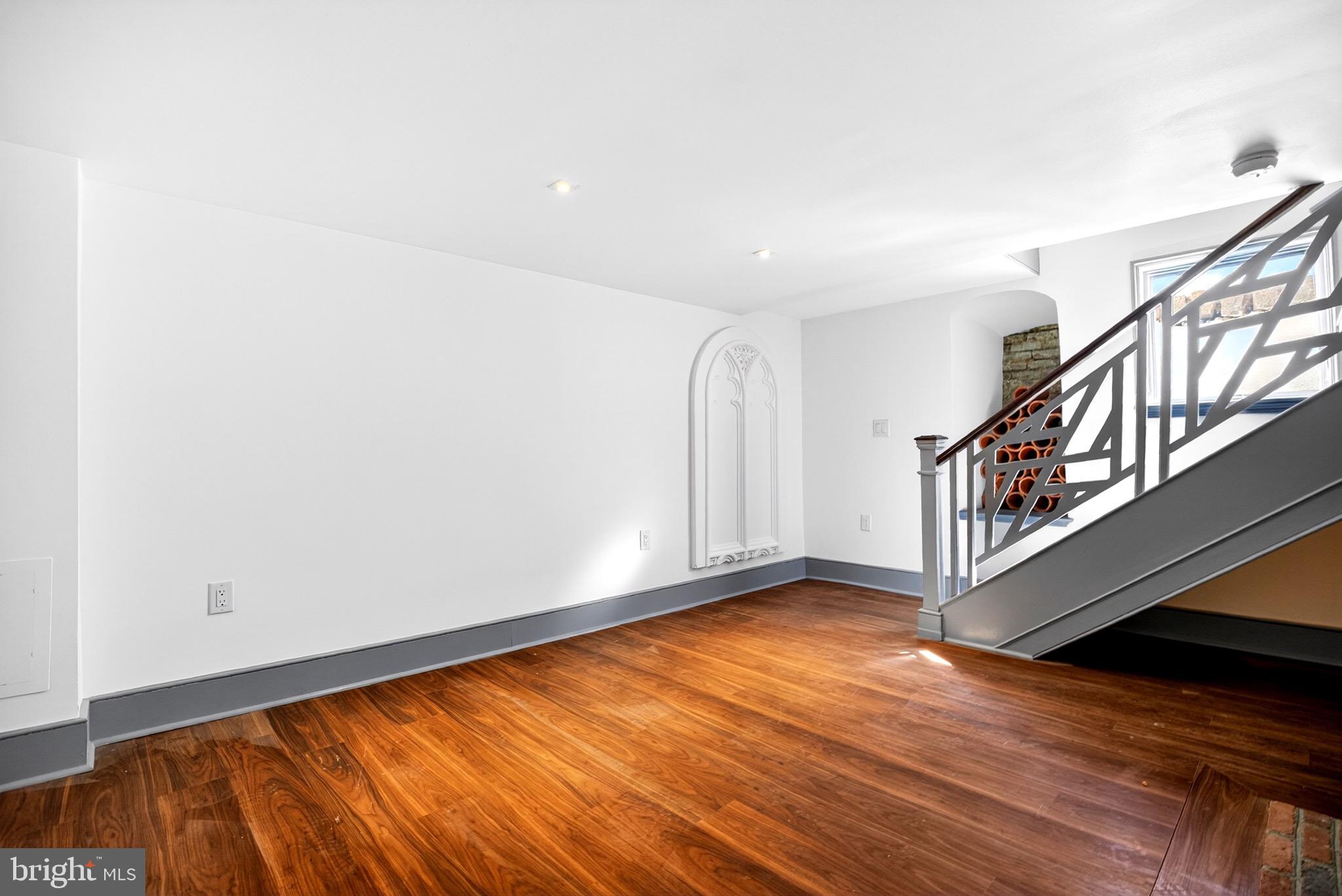 SOCIETY HILL - Residential