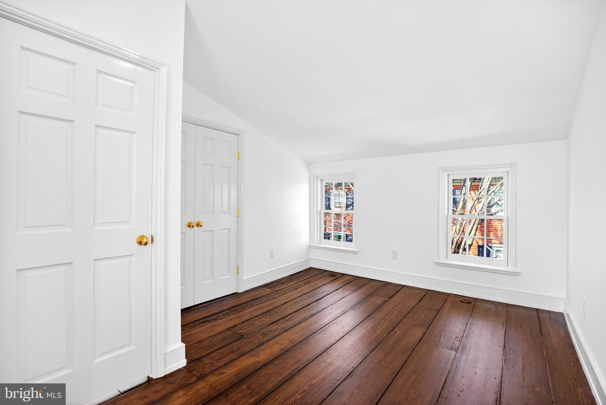 SOCIETY HILL - Residential