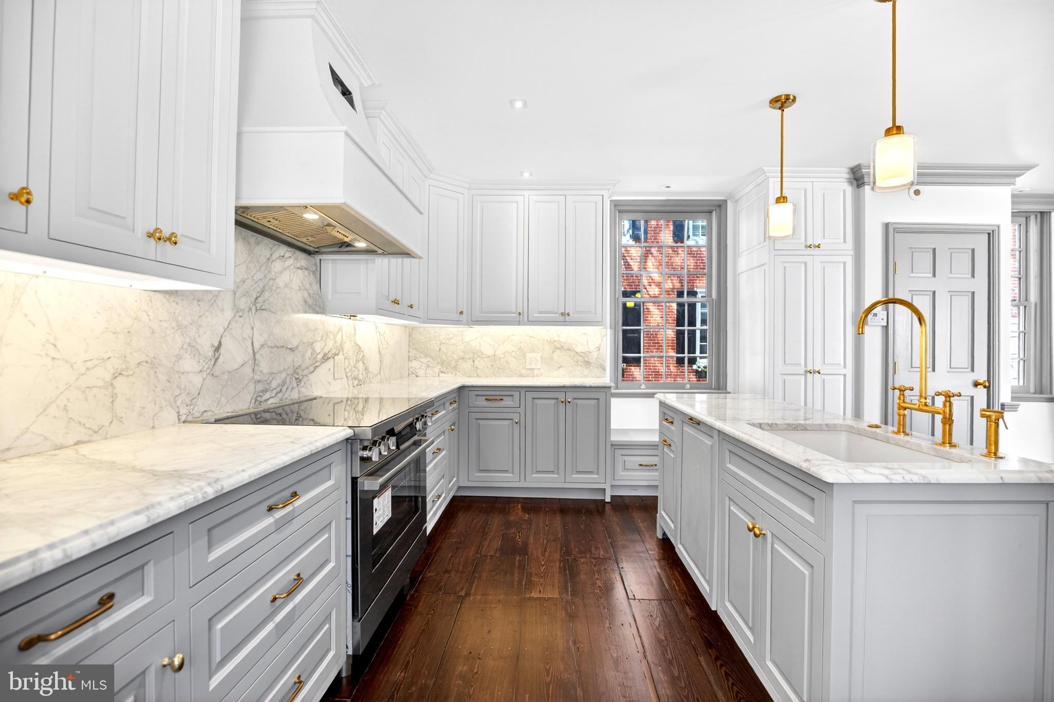 SOCIETY HILL - Residential