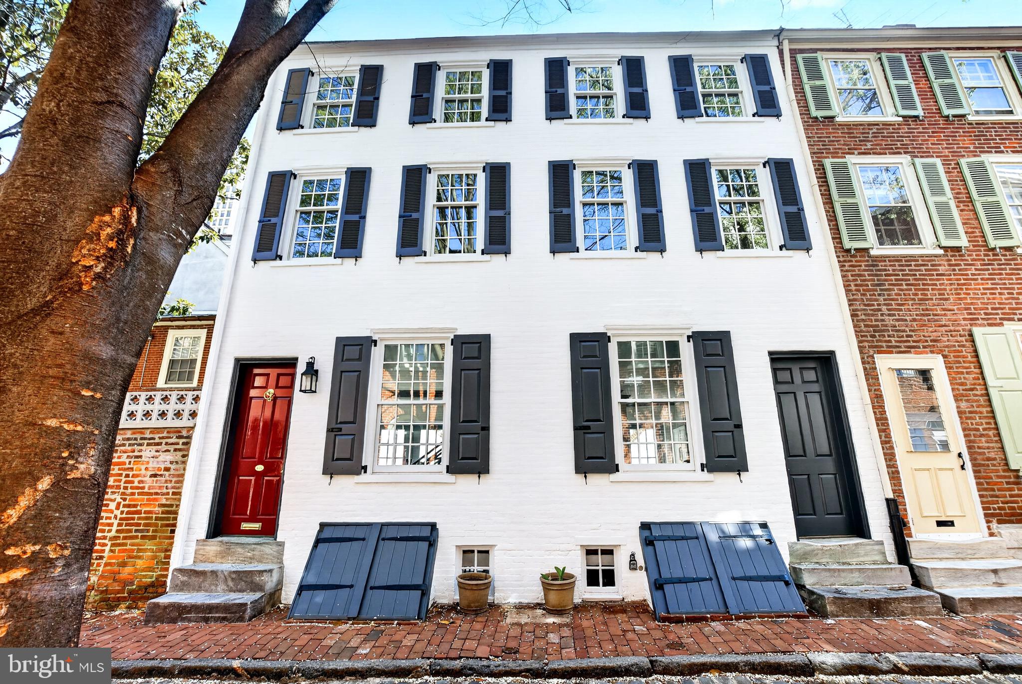 SOCIETY HILL - Residential