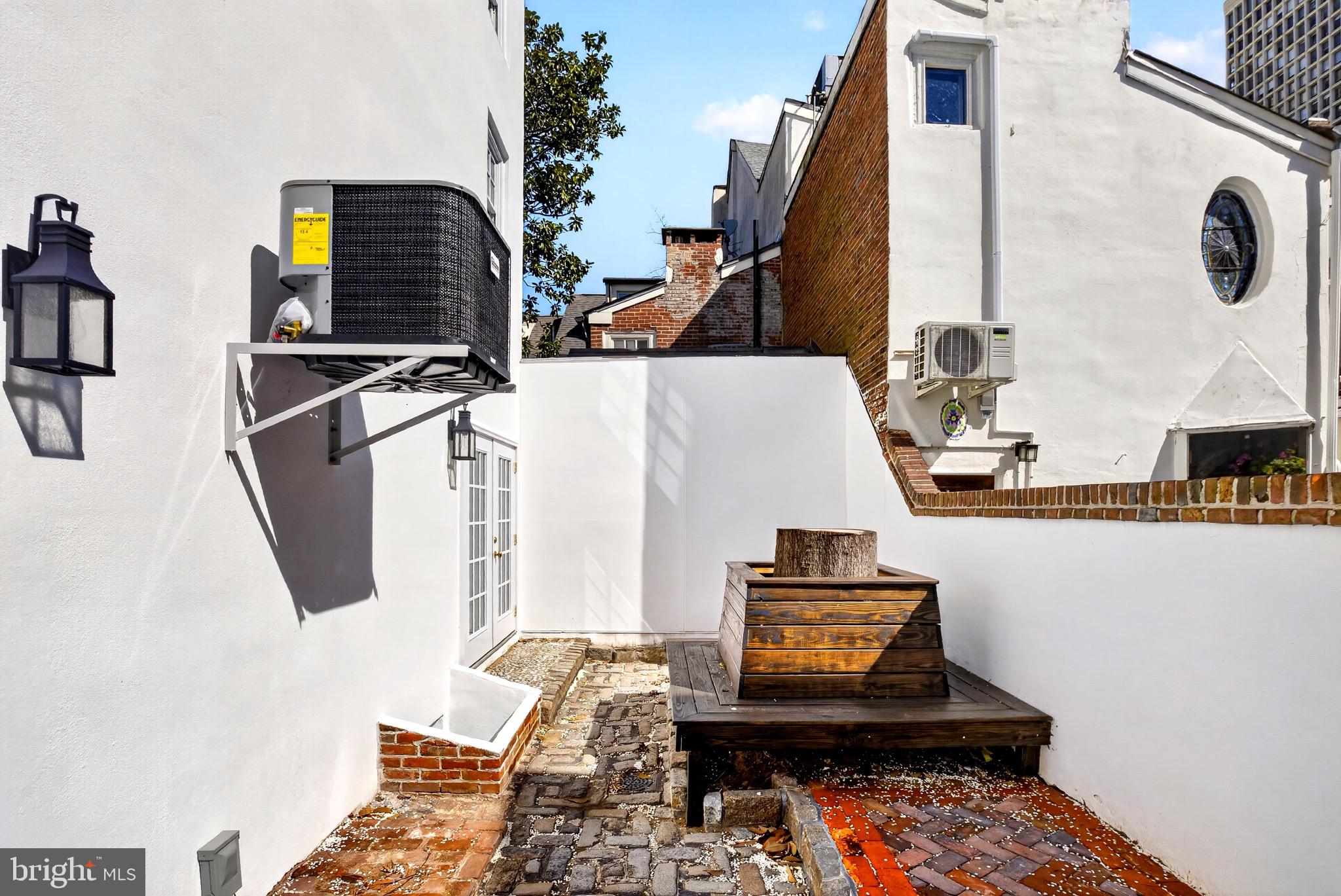 SOCIETY HILL - Residential