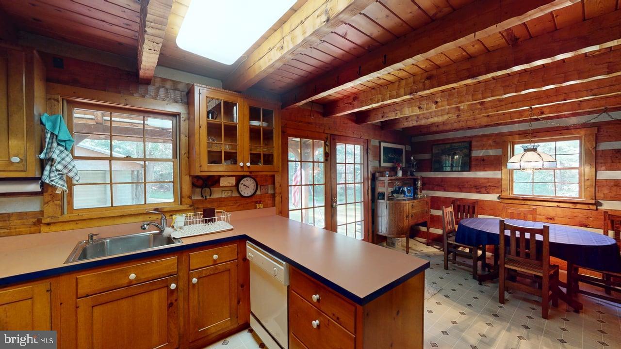 PARKS HOLLOW - Residential