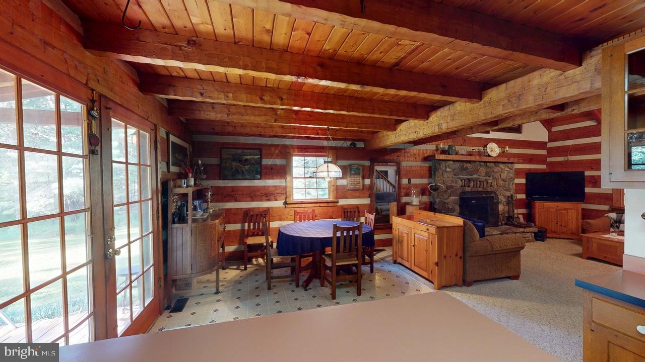 PARKS HOLLOW - Residential