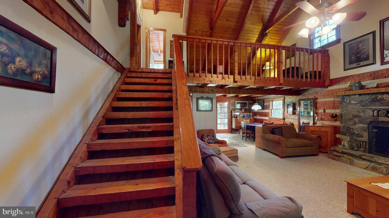 PARKS HOLLOW - Residential