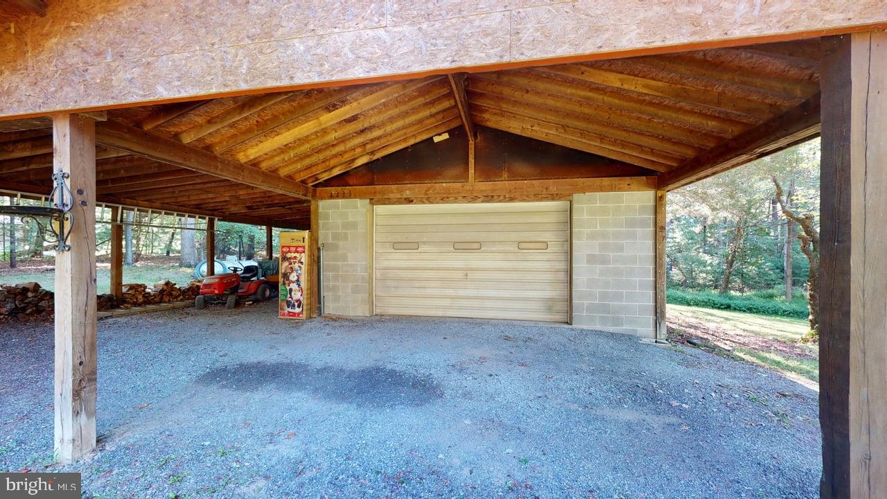 PARKS HOLLOW - Residential