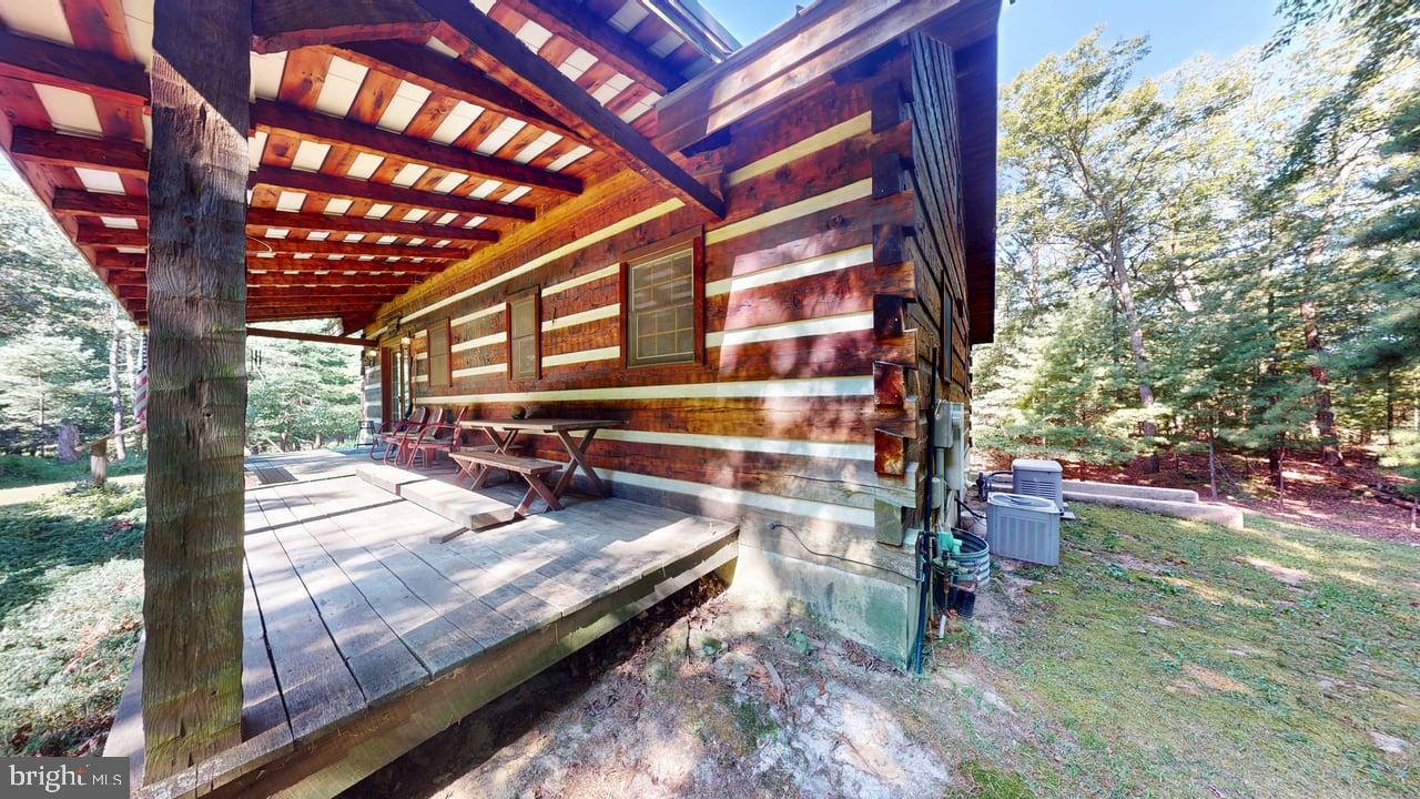 PARKS HOLLOW - Residential