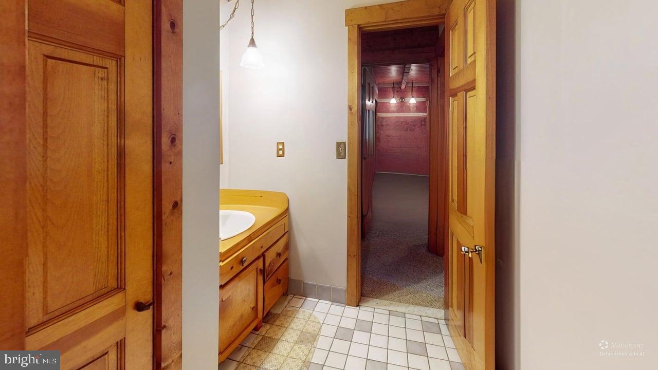 PARKS HOLLOW - Residential