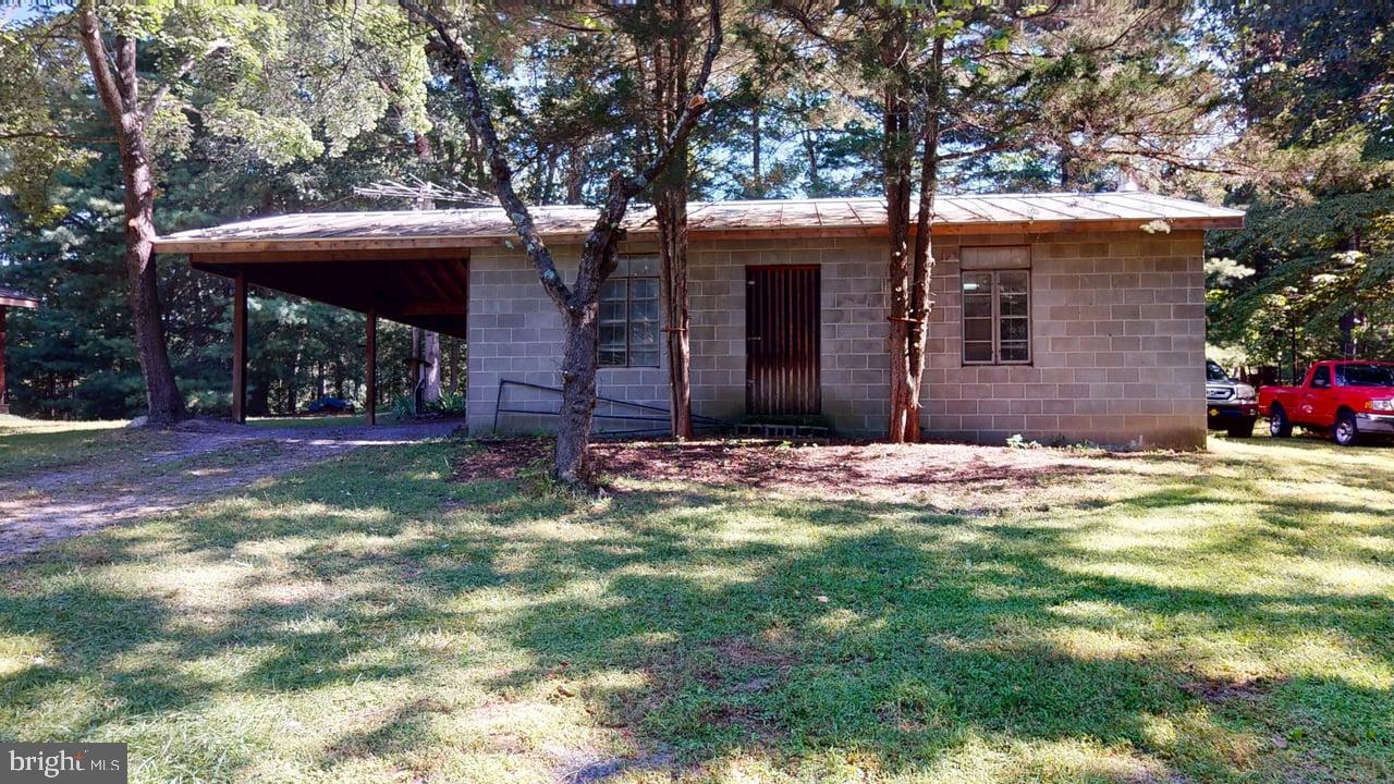 PARKS HOLLOW - Residential