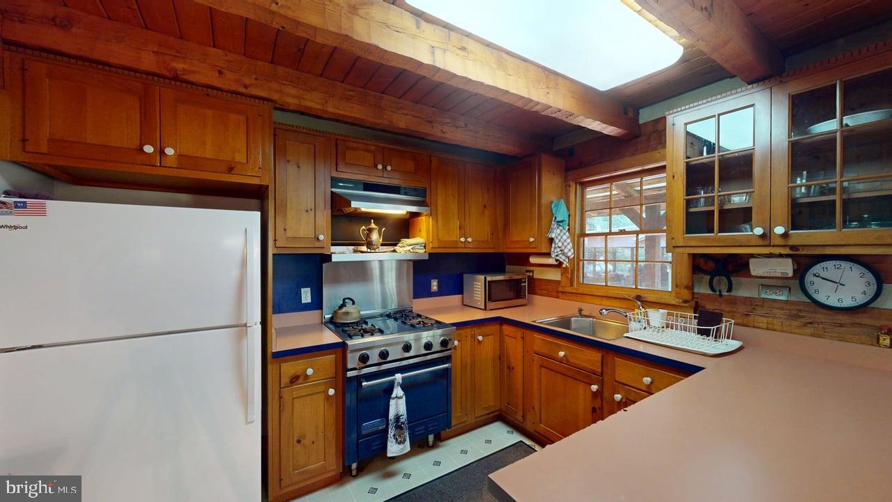 PARKS HOLLOW - Residential