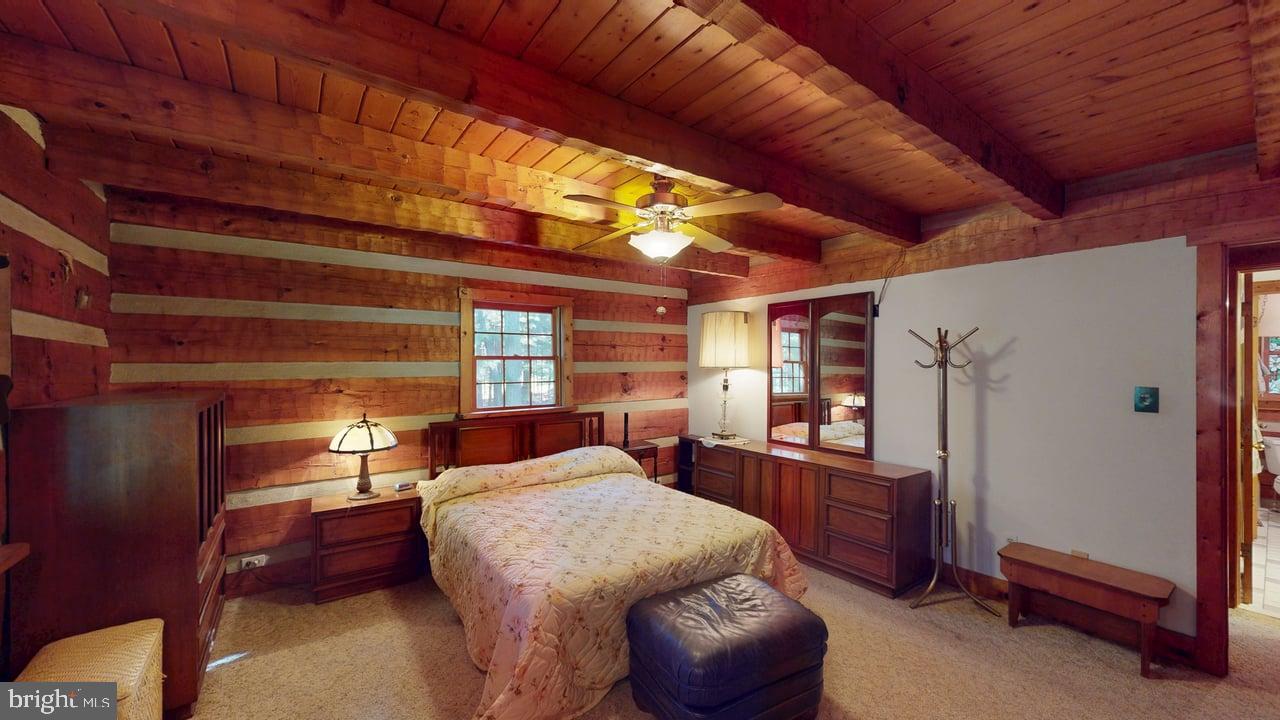 PARKS HOLLOW - Residential