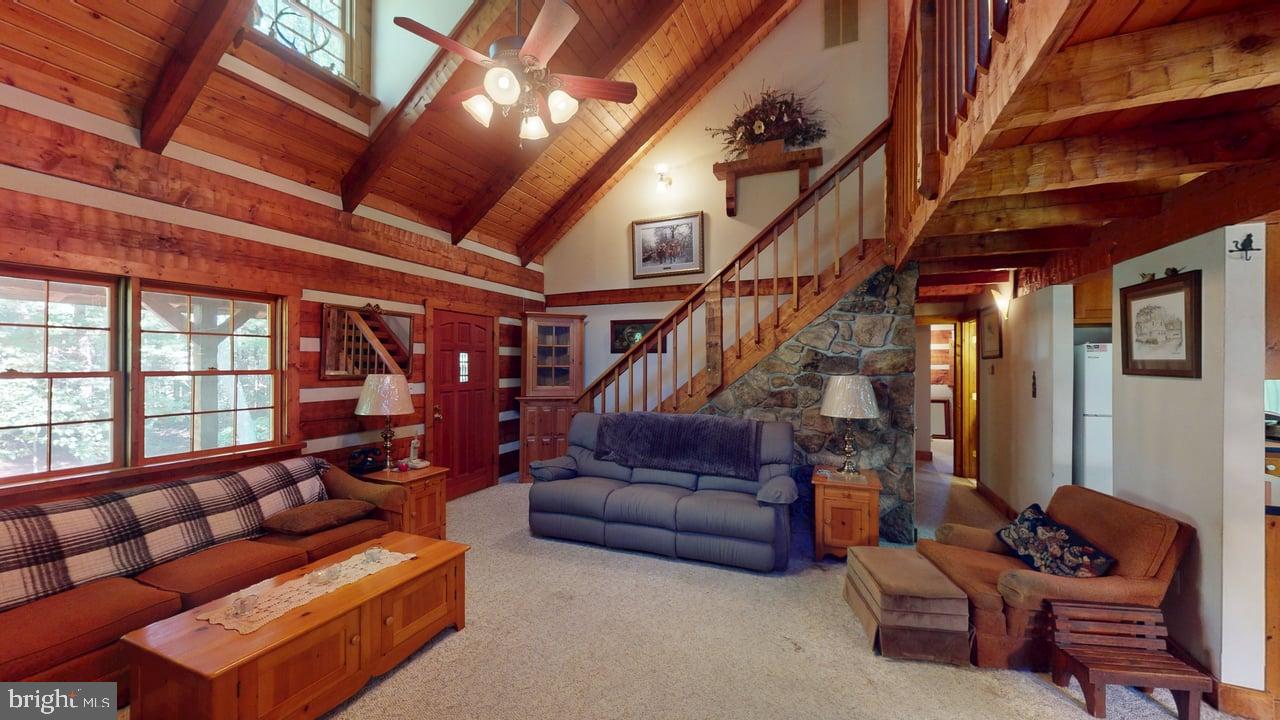 PARKS HOLLOW - Residential