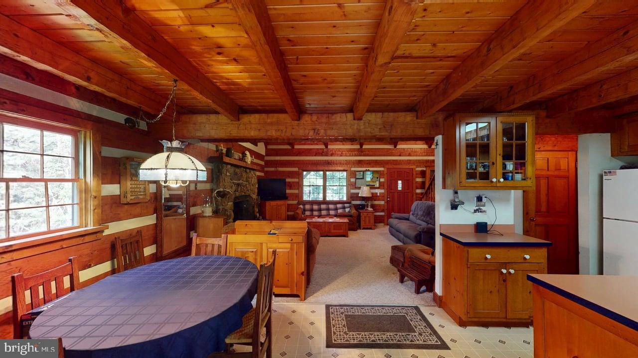 PARKS HOLLOW - Residential