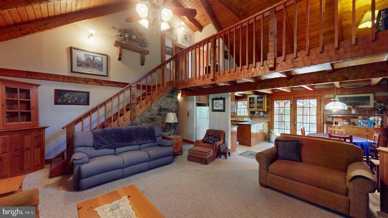 PARKS HOLLOW - Residential