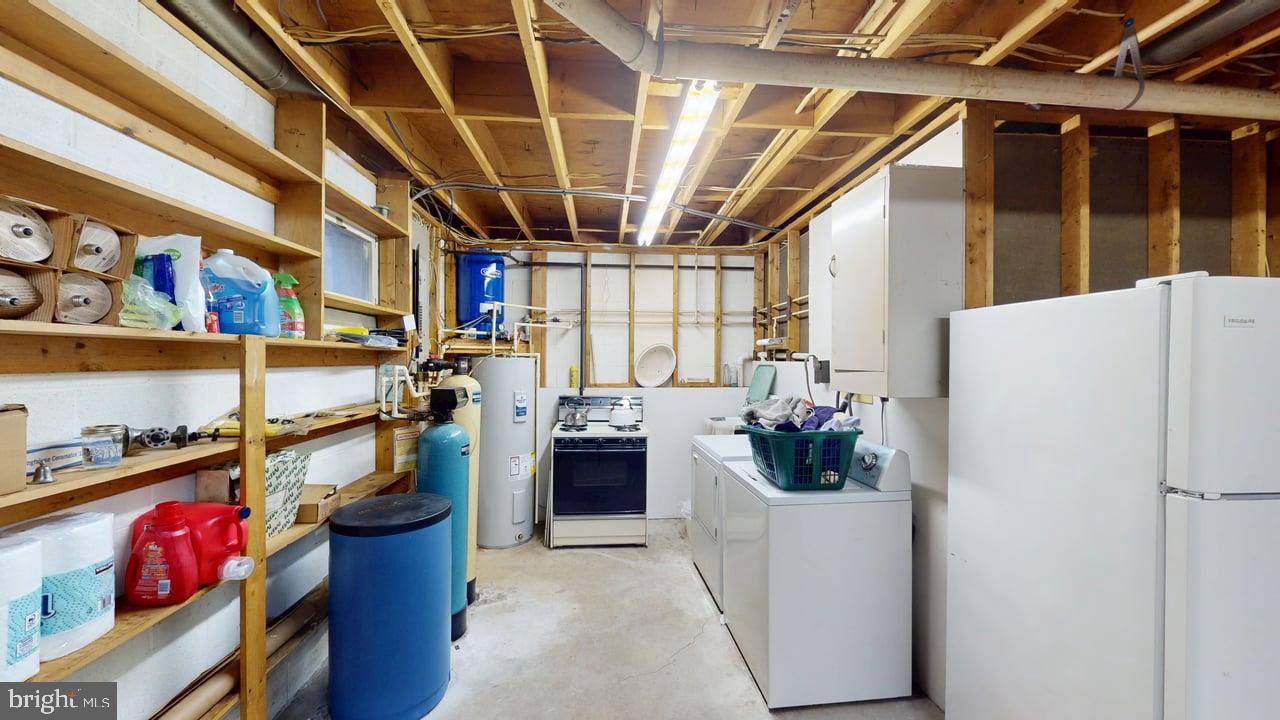 PARKS HOLLOW - Residential