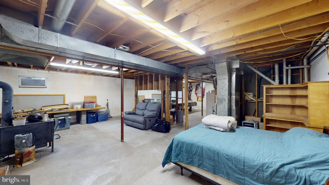 PARKS HOLLOW - Residential