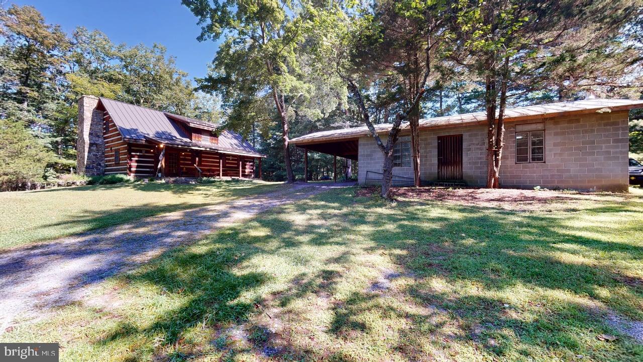 PARKS HOLLOW - Residential