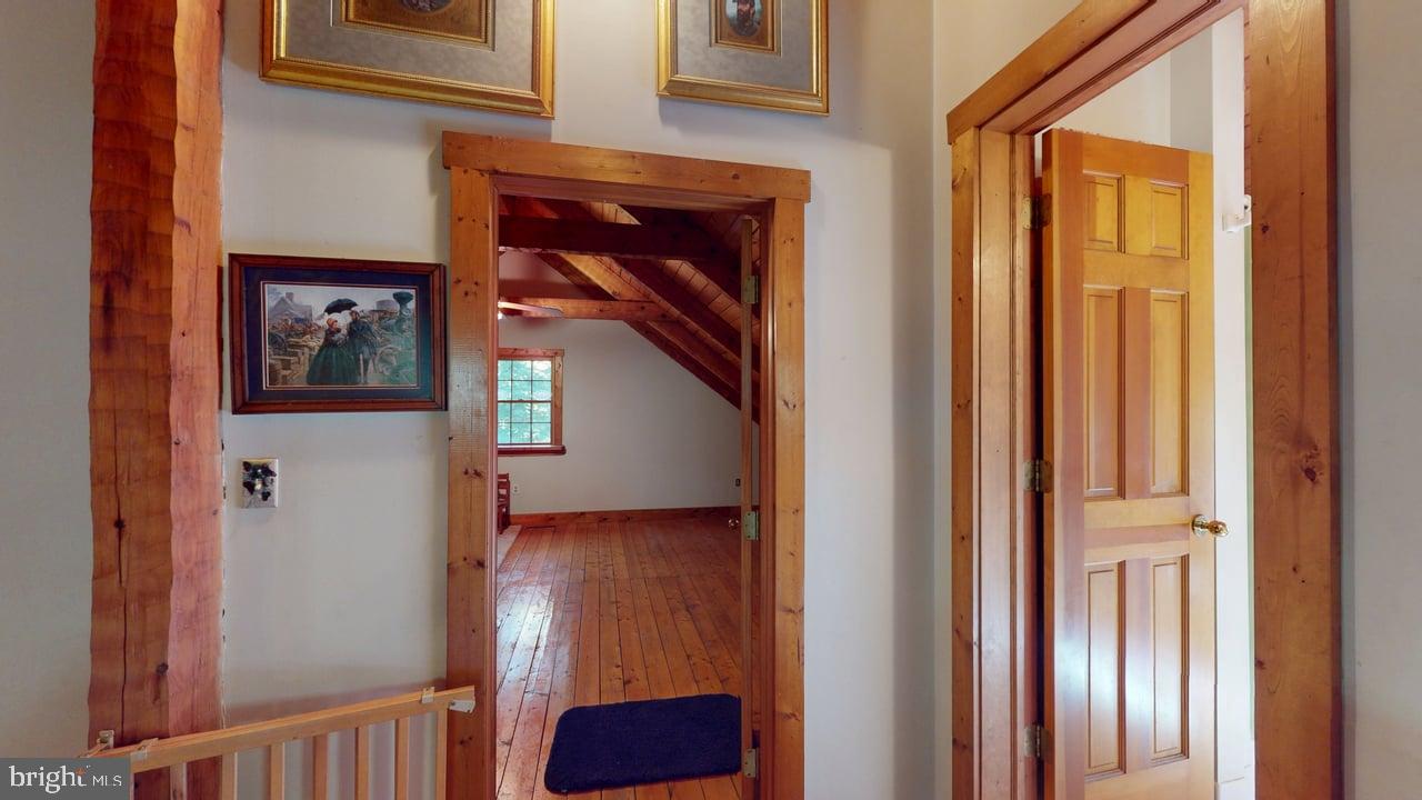 PARKS HOLLOW - Residential