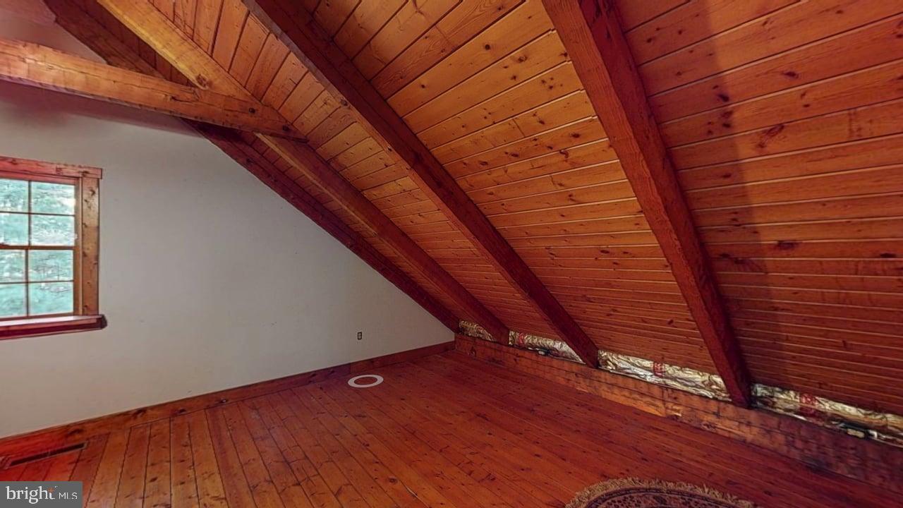 PARKS HOLLOW - Residential