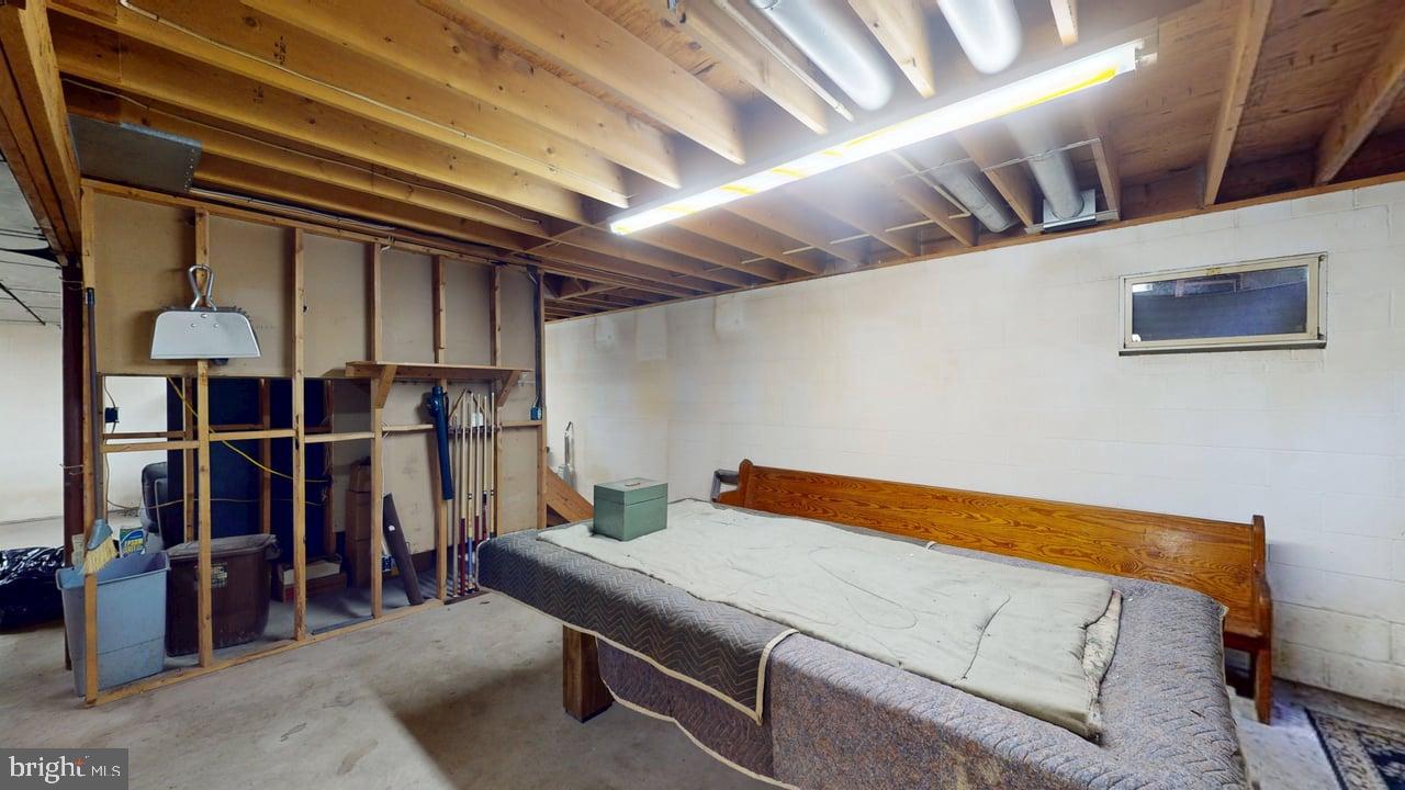 PARKS HOLLOW - Residential