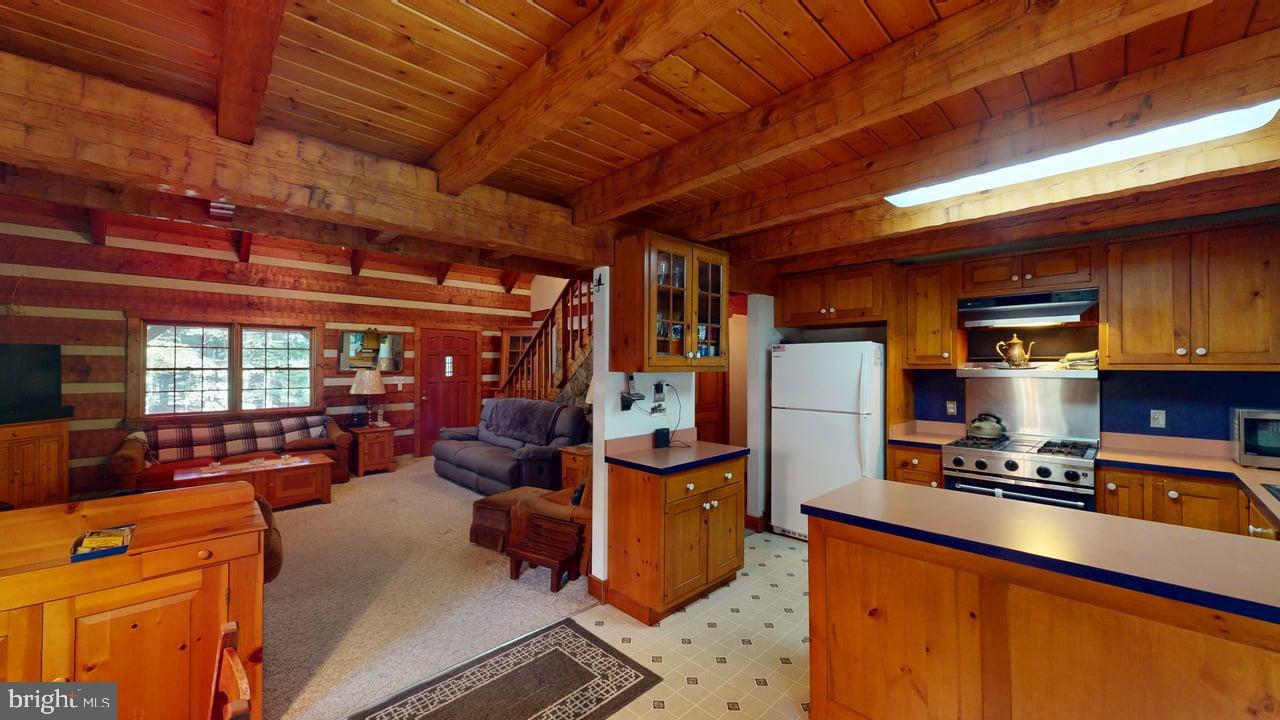 PARKS HOLLOW - Residential