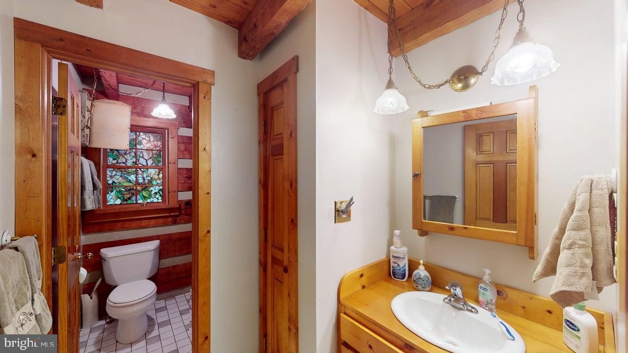 PARKS HOLLOW - Residential