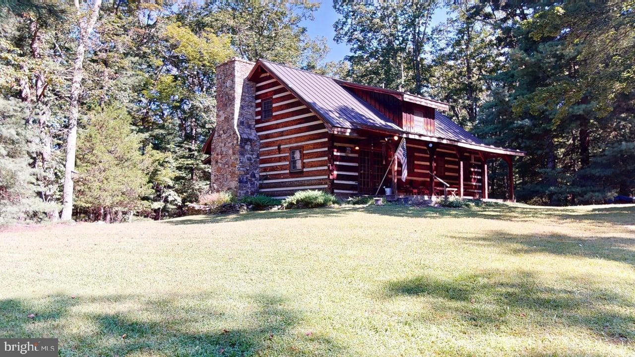 PARKS HOLLOW - Residential