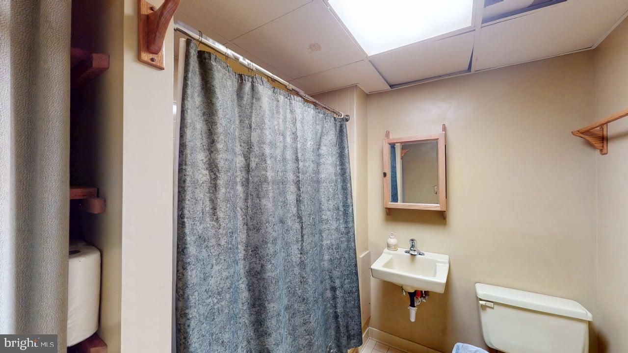 PARKS HOLLOW - Residential