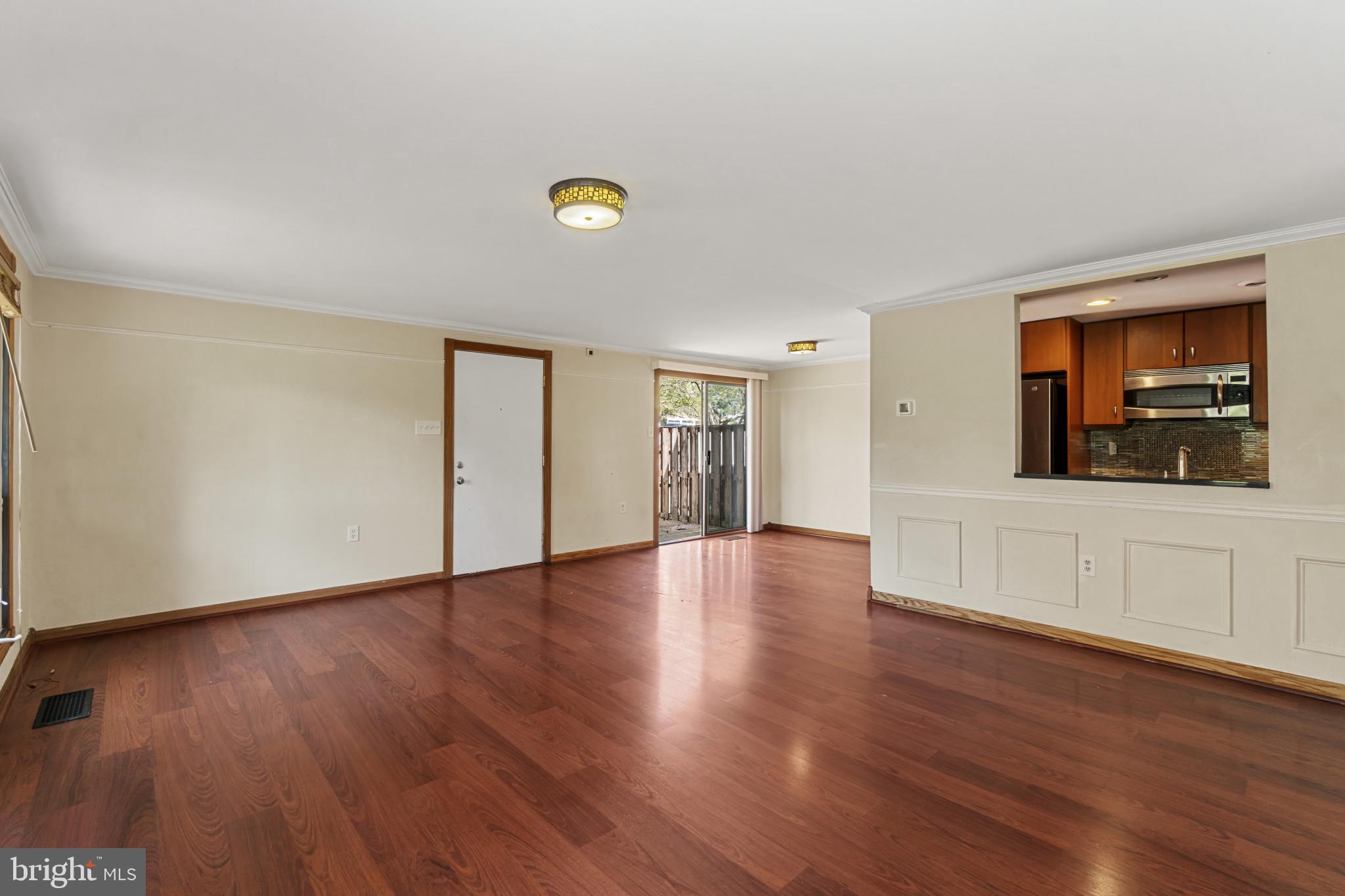 WOODSIDE SQUARE - Residential