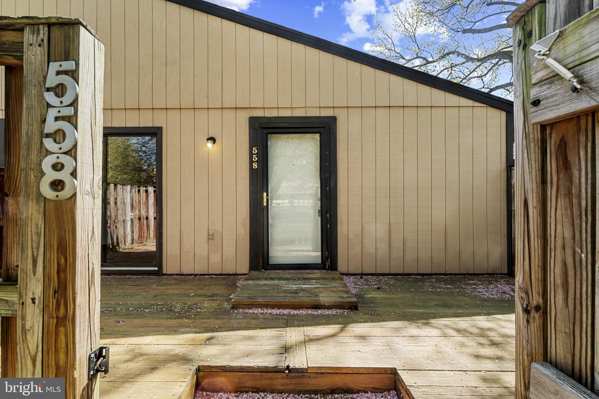 WOODSIDE SQUARE - Residential