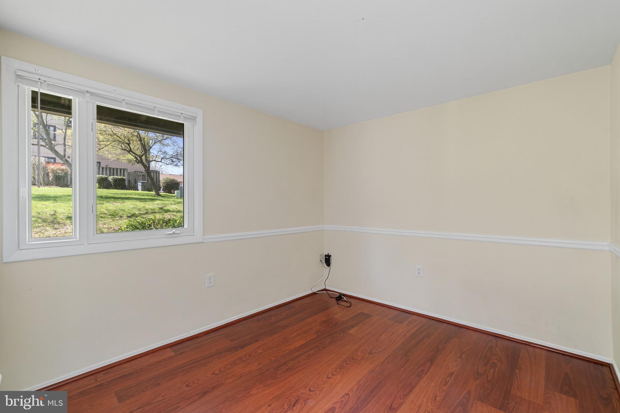 WOODSIDE SQUARE - Residential