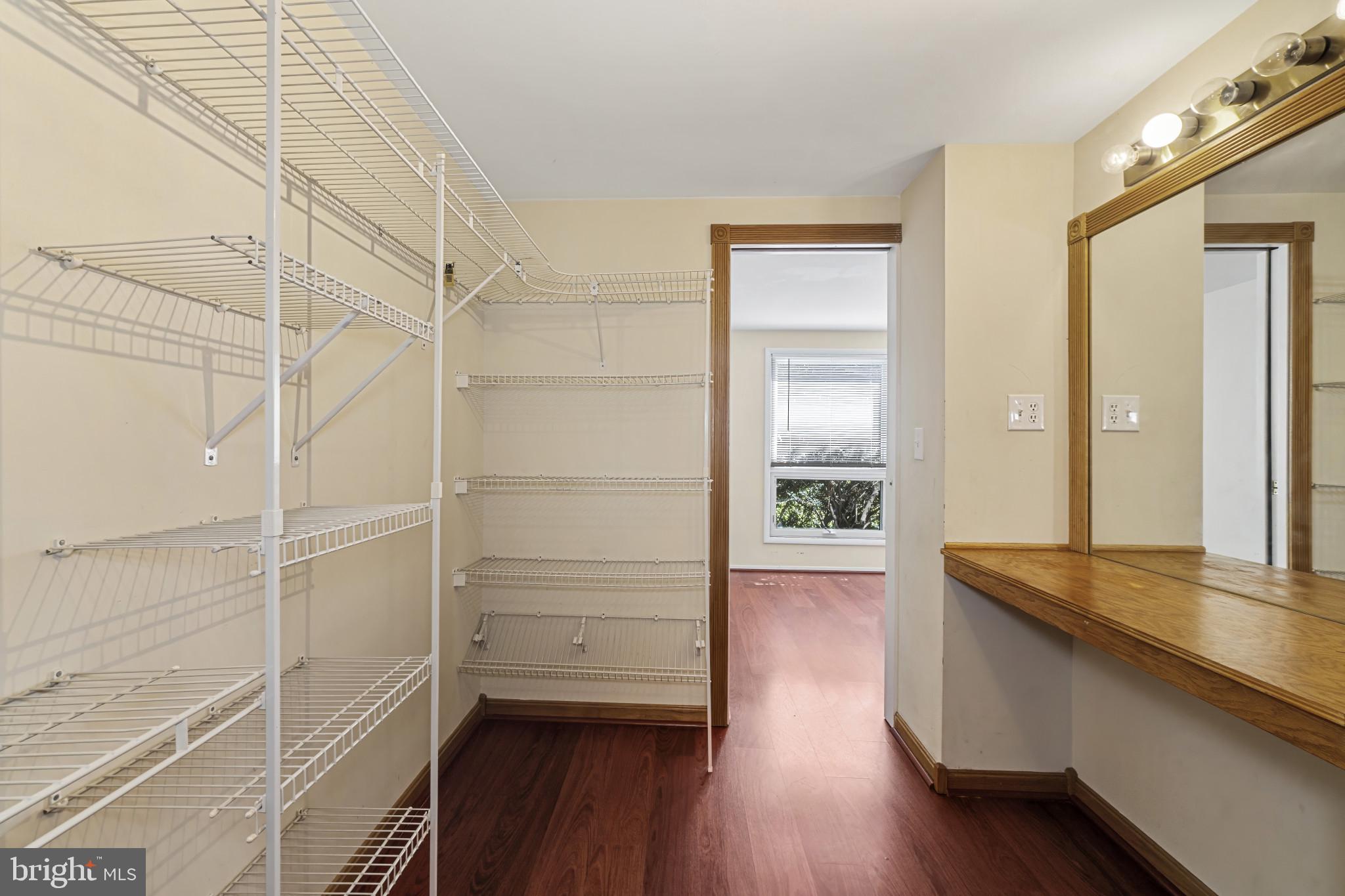 WOODSIDE SQUARE - Residential