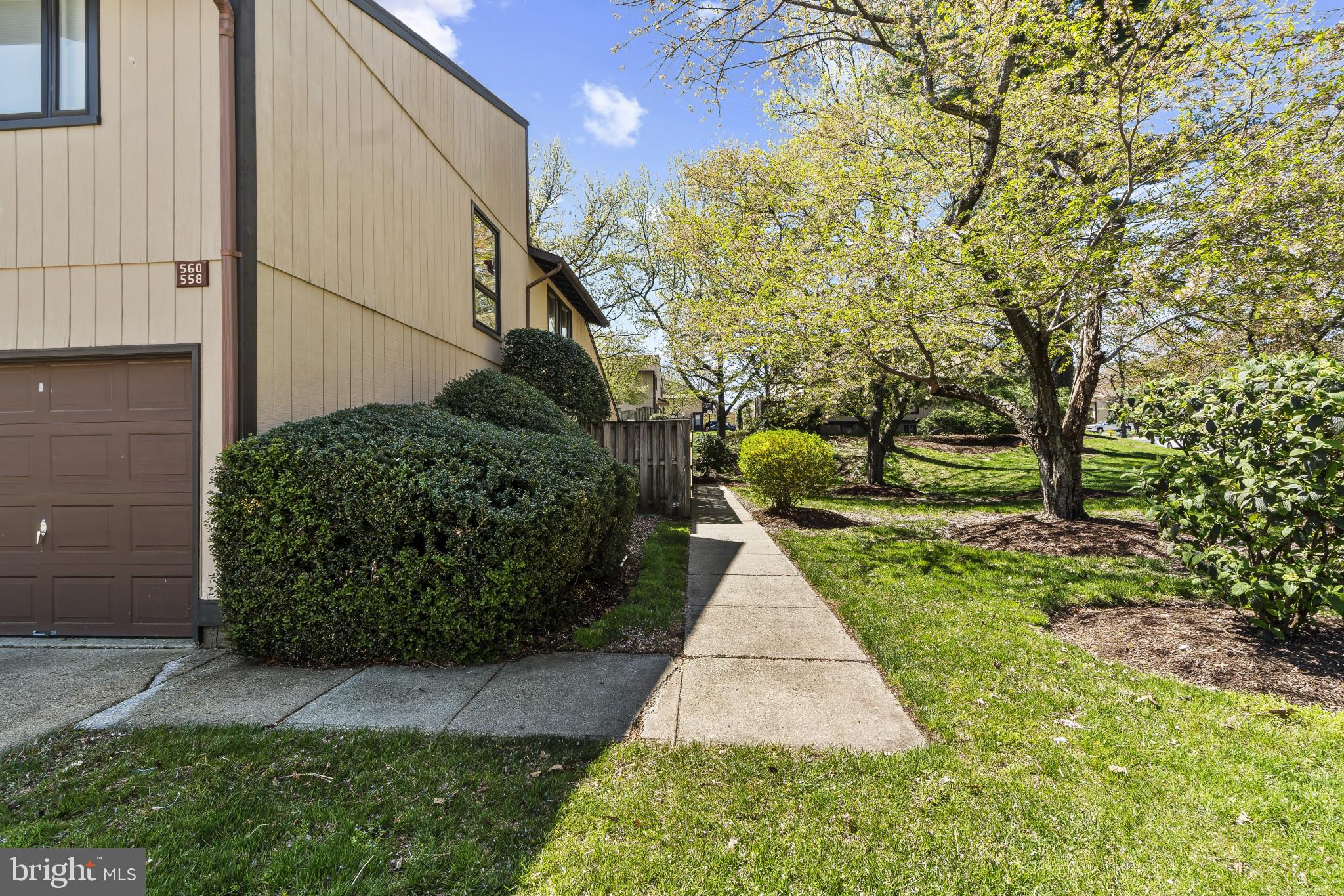 WOODSIDE SQUARE - Residential