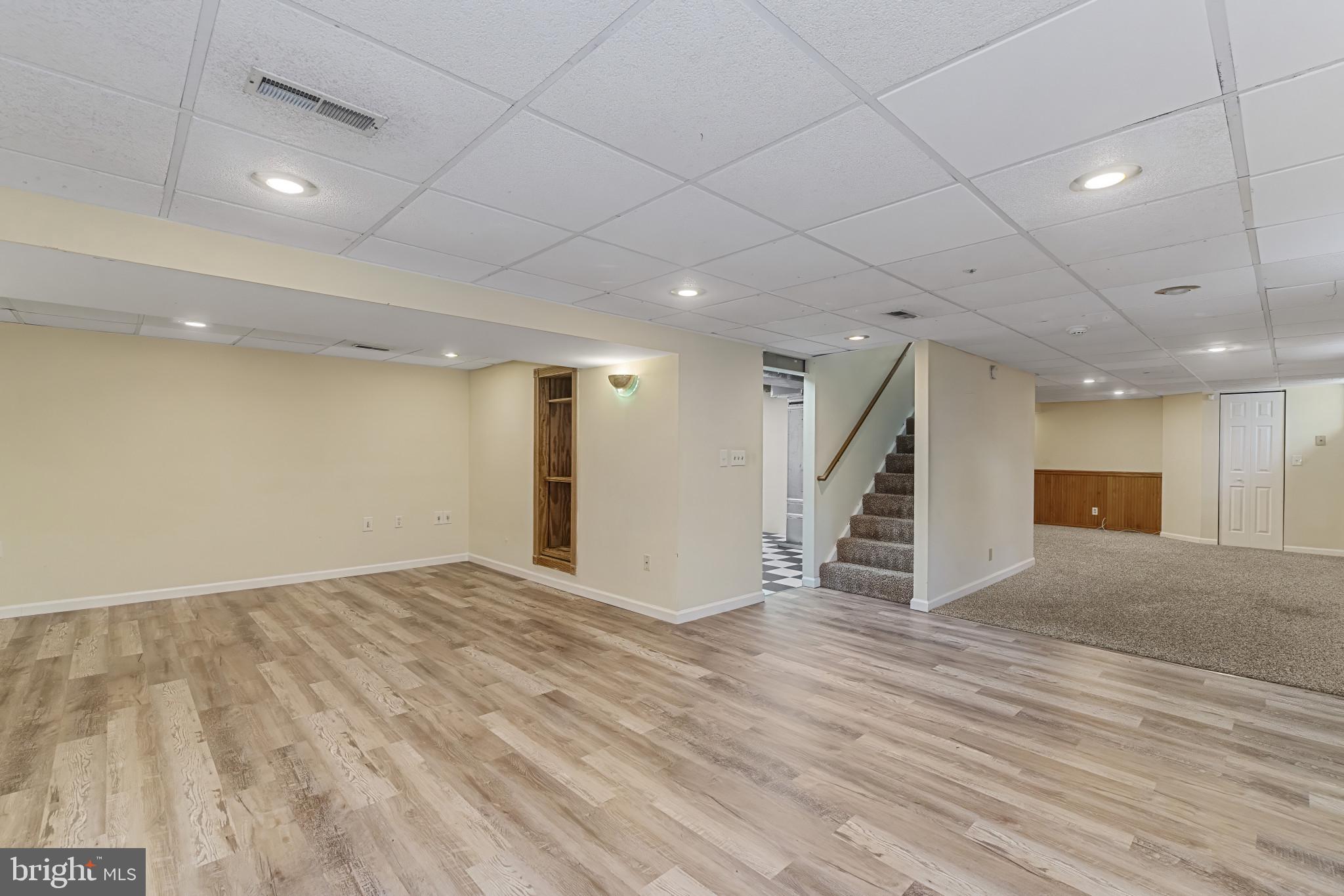 WOODSIDE SQUARE - Residential