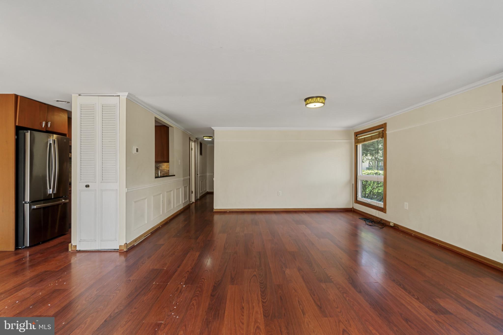 WOODSIDE SQUARE - Residential