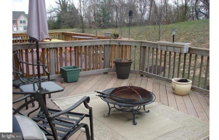 VILLAGE TOWNS - Residential