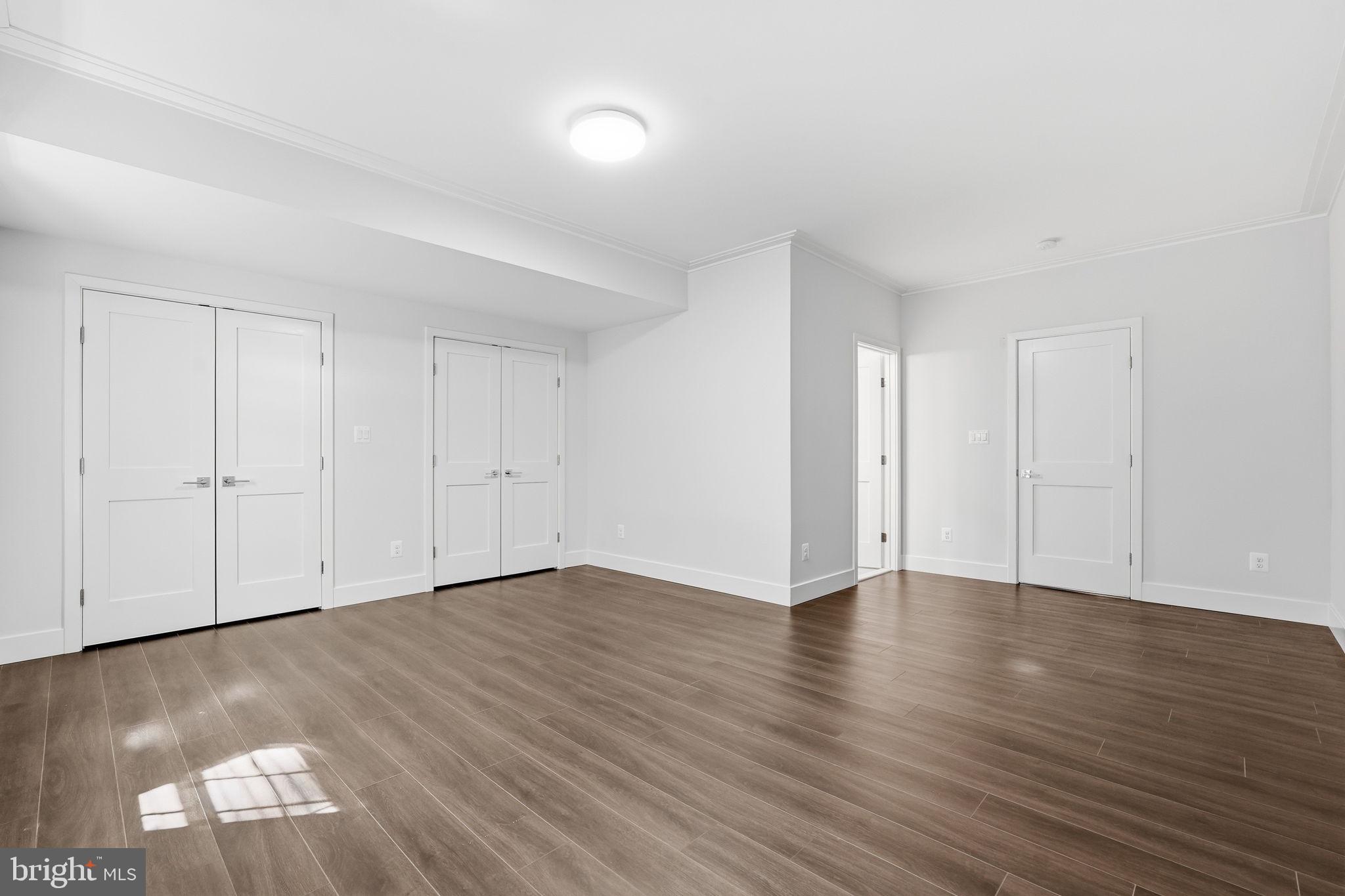 CLEARVIEW MANOR - Residential