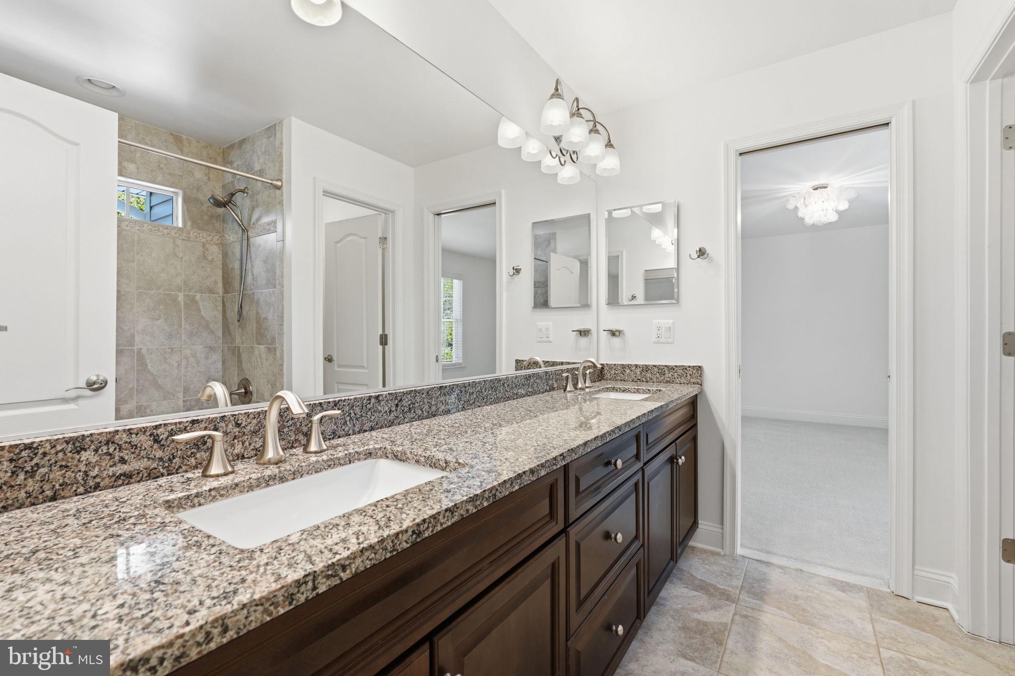 CLEARVIEW MANOR - Residential